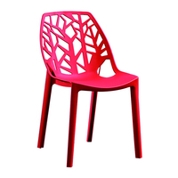 Chaises de restaurant bon marché en plastique coloré pour la restauration, tables et chaises d'extérieur pour cafés, chaises de café.