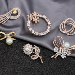 Broches européennes de haute qualité de haute qualité sécuriser la broche pour éviter l'exposition Designer marque bijoux à la mode perle broches mignonnes - Product Image 2