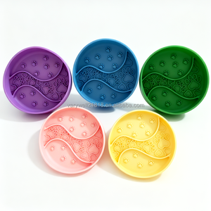 Fabrika toptan BPA ücretsiz gıda sınıfı karışık renk köpek kase 18cm silikon yuvarlak yalamak Mat pençe baskı Pet yavaş besleyici kase - Product Image 5
