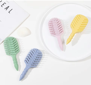 แปรงนวดผมสำหรับเด็กทรงโค้งทำจากพลาสติกสำหรับเด็กมีโลโก้ขนาดมินิ - Product Image 1