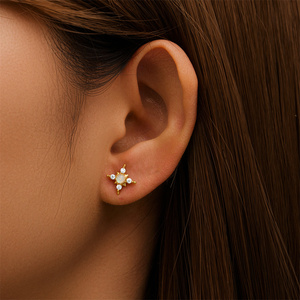 Pendientes de Plata S925 con Ópalo en Forma de Estrella de Ocho Puntas y Piedra Central, Estilo Lujoso y Moderno para Mujer - Product Image 4