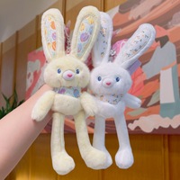 Porte-clés en peluche lapin personnalisé OEM avec oreilles extensibles, breloque de sac lapin floral mignon, jouet interactif anti-stress, cadeau promotionnel en gros