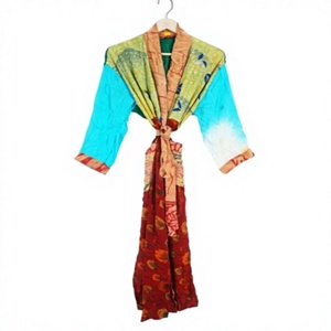 Vestido Kimono Elegante Bohemio Japonés para Mujer, Túnica de Seda para Festival, Patrón Floral No Tejido, Cierre con Cordón, Tres Tallas - Product Image 1