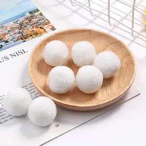 Proveedor Multicolor Arts and Crafts Fuzzy Pompom Balls Surtido de pompones Regalo de Navidad Pom 40mm - Product Image 2