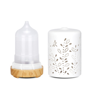 Diffuseur d'arômes en céramique 100 ml, humidificateur ultrasonique pour usage domestique avec base en bois - Product Image 3