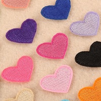 Parches de corazón bordados para decoración de ropa, accesorios para ropa, 20x26mm, venta al por mayor