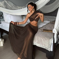 Ensemble deux pièces sexy avec crop top asymétrique et jupe longue en maille pour femme – Tenue d'été 2026