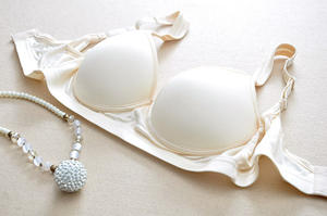 Arin Femmes Incroyable Nude Feel Pure Silk Bra Femmes Confortable Respirant Sans Couture 100% Silk Top Light Silk Bra - Product Image 3