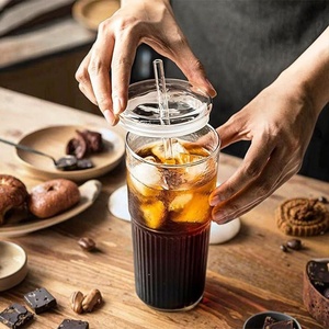 Gobelet personnalisé en verre borosilicate de 600 ml avec couvercle et paille, style <span class=keywords><strong>vintage</strong></span>, compatible lave-vaisselle et <span class=keywords><strong>micro</strong></span>-ondes, grande capacité pour Boba/jus - Product Image 4