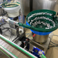 Machine de capsulage de remplissage de liquide de parfum à pompe unique diffuseur de roseau faisant la machine avec fonction d'étiquetage