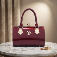 Nouveauté Sac Boston en cuir PU brillant Grande capacité Style rétro Sac à bandoulière pour femme Sac à main de luxe de créateur
