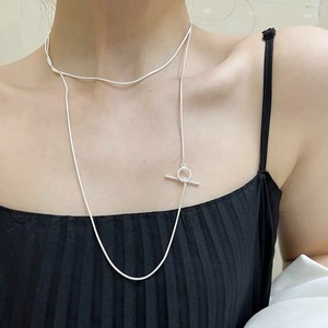 Cadena larga de plata de ley S925 con diseño de hueso de serpiente y cierre OT ajustable para mujer - Product Image 1