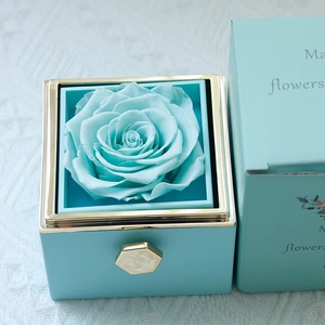 Scatola in Acrilico per Collana e Anello con Rose Vere per Regalo di San Valentino, Rosa Eterna Romantica Preservata, Gioiello 2025 - Product Image 4