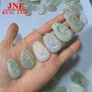 Ciondolo in Giadeite di Grado A, Ciondolo Buddha Ruyi in Giadeite, Piccolo Ciondolo Naturale Pixiu in Giadeite, Articolo in Giada - Product Image 5