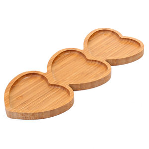 Plat à bonbons en forme <span class=keywords><strong>de</strong></span> <span class=keywords><strong>coeur</strong></span> en bambou avec 3 côtés divisés pour servir des fruits secs et des noix, des plats et des assiettes - Product Image 4