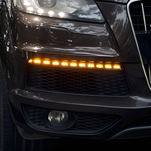Feux de voiture pour <span class=keywords><strong>Audi</strong></span> <span class=keywords><strong>Q7</strong></span> 2006-2015 LED Daytime Running Lights Upgrade Dynamic Turn Signal Lamp Highlight DRL Tool Accessories - Product Image 2