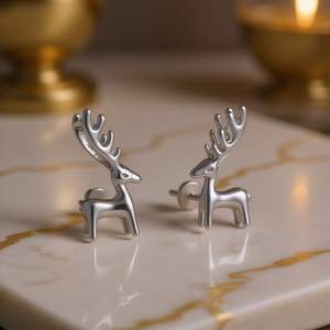 E4312 Orecchini a Perno con Cervo in Oro Bianco, Design Unisex con Animali Carini, Gioielli Raffinati per Uso Quotidiano - Product Image 2