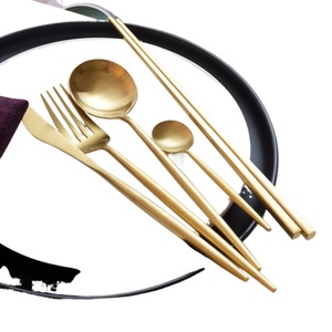 Ensemble de couverts portugais en acier inoxydable, couteau à dîner nordique, cuillère à soupe, fourchette, manche épais, couteau, fourchette et cuillère assortis - Product Image 1