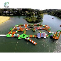 Vente flash : parc aquatique gonflable sur mesure, équipement géant de parc aquatique flottant avec toboggans aquatiques pour la récréation aquatique commerciale