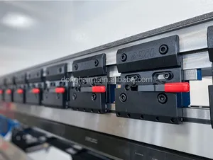ADH DA53T Steuerung CNC-Pressbremse Y1 Y2 X R + V Achse 1000T6000 schwarzer Stahlbieger