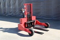 Chariot élévateur électrique tout-terrain EVERLIFT Toughbuilt Stacktech 1,5 tonne avec grandes roues pour terrains accidentés en extérieur