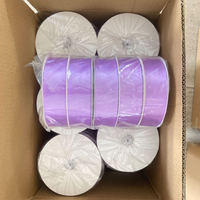 Rouleau de ruban de satin de polyester double face de couleur unie personnalisé en gros 38mm pour l'emballage de boîte-cadeau de bouquet de fleurs