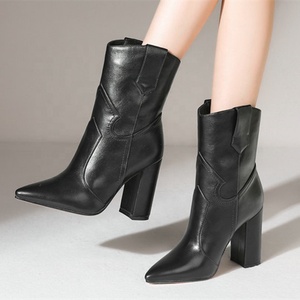 Botas de Invierno en Stock, Botines de Tacón Grueso con Punta Puntiaguda, Botas de Tobillo a la Moda para Mujer, Estilo Slip-on Básico - Product Image 5