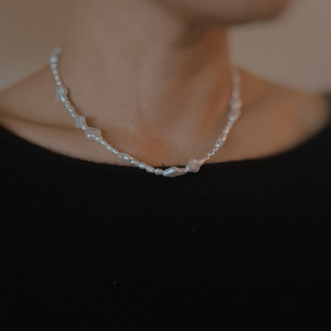 Collana con Croce di Perle Luminose - Product Image 6