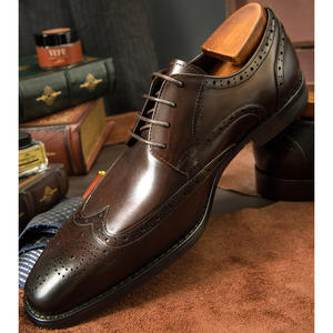 Chaussures plates pour hommes en cuir véritable de haute qualité personnalisées pour un style décontracté et tendance. Nouvelles chaussures à lacets souples pour hommes - Product Image 4