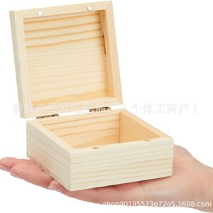 กล่องใส่เครื่องประดับไม้ทรงสี่เหลี่ยม สีไม้ธรรมชาติ มีฝาปิด สำหรับเก็บของขวัญ - Product Image 5