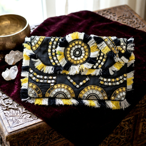 Pochette de Soirée Faite Main de Luxe pour Femme – Sac de Créateur Élégant pour Mariage et Fêtes, Style Ethnique - Product Image 1