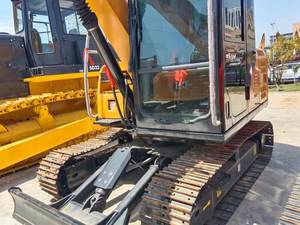 Pelles d'occasion SANY 75C 3 6 7 tonnes Pelle hydraulique sur chenilles Pelle pelleteuse Machines d'occasion pour la construction de bâtiments - Product Image 5