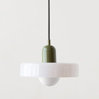 Lustre en verre vert vintage mi-âge Design Bauhaus moderne simple pour salle à manger et chambre à coucher Lampes suspendues à usage domestique