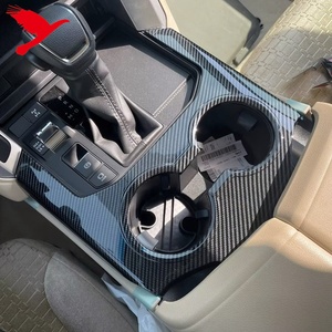 Para <span class=keywords><strong>Toyota</strong></span> <span class=keywords><strong>Land</strong></span> <span class=keywords><strong>Cruiser</strong></span> <span class=keywords><strong>300</strong></span> LC300 FJ300 J300 <span class=keywords><strong>2022</strong></span> 2023, Cubierta Decorativa para el Panel de Cambios <span class=keywords><strong>Interior</strong></span> del Automóvil, Fibra de Carbono ABS Negra, 1 Pieza - Product Image 4