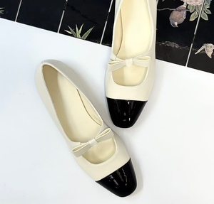 Chaussures Mary Jane classiques pour femmes, style petit modèle, rayées noir et blanc - nœud papillon, bride unique, bout carré, chaussures plates décontractées pour tous les jours - Product Image 2