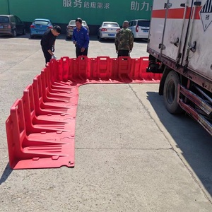 I servizi antincendio e di soccorso sono dotati di barriere antiallagamento per il controllo di inondazioni e inondazioni - Product Image 6