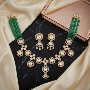 Elegante Juego de Collar con Colgante de Cuentas Verdes para Mujer, Joyería Tradicional India, Collar y Aretes para Bodas y Fiestas - Product Image 5