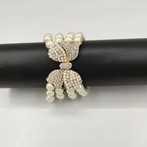 Nuovo Barocco A Più Strati Imitazione Della Perla Del Braccialetto Del Metallo Dell'oro Dell'arco Del Rhinestone di Fascino Braccialetti Per Le Donne Del Partito Accessori Dei Monili