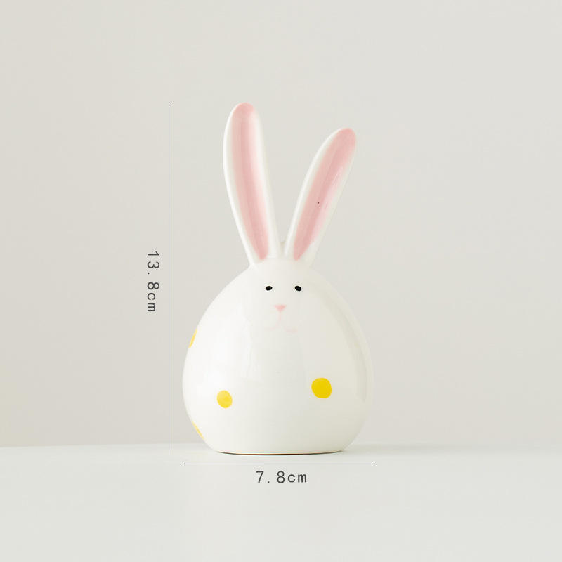 Ornamento di coniglio lungo orecchio rosa. Piccole dimensioni (punto giallo)