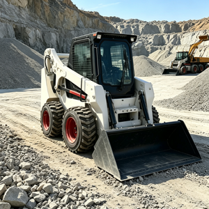 Mini-chargeuse compacte sur pneus <span class=keywords><strong>de</strong></span> 1,4 tonne <span class=keywords><strong>de</strong></span> capacité nominale, fournie par l'usine, pour la construction, l'agriculture et l'aménagement paysager - Product Image 2