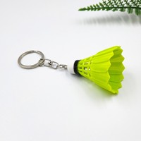 Llavero de PVC 3D con diseño de pelota de bádminton, colgante para bolso, regalo promocional para amigos de la escuela