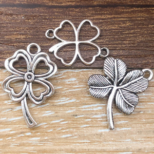 Colgante de Trébol de Cuatro Hojas de Aleación Plateada Antigua para Accesorios de Joyería DIY, Paquete de 20 Piezas - Product Image 3