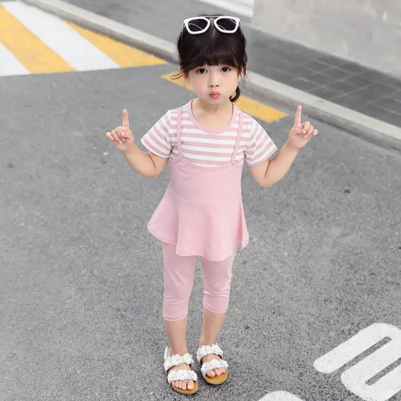 中国サプライヤーからの女の子のための卸売Anarkaliオーガニックトラックベビーピンクストライプ半袖ピンクショーツスーツ