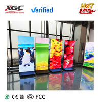 XGC Faltbare LED-Posterwand P2 Indoor Digitale Werbetafel 2 Jahre Garantie HDR10+ 600CD 7680Hz Marken-Display