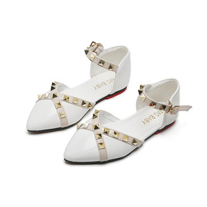Sandali per bambini 2025 estate nuove <span class=keywords><strong>scarpe</strong></span> in pelle a punta per bambine di mezza età <span class=keywords><strong>scarpe</strong></span> con rivetto a fondo morbido per bambini - Product Image 6