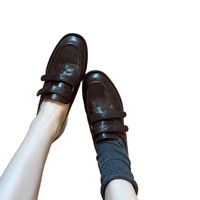 Mocassins plissés rétro style britannique pour femme, nouvelle collection automne 2026, bout rond, talon épais, coutures, à enfiler, polyvalents, décontractés, en cuir