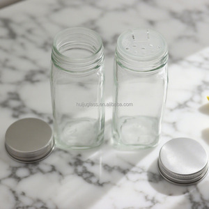 Forma su misura 120Ml di vetro <span class=keywords><strong>vasetti</strong></span> di spezie con Shaker versare coperchio di vetro barattolo di spezie con coperchio in metallo - Product Image 1