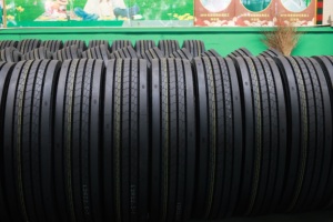 ยางเรเดียลคุณภาพสูง Nexxus 12R22.5 295/60R22.5 TBR สำหรับรถบรรทุกและยางและล้อรถเพื่อการพาณิชย์ IItantas TT/TL รับประกัน 5 ปี - Product Image 2