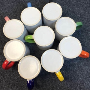 11Oz Thăng Hoa Trống Rim Màu <span class=keywords><strong>Mug</strong></span> Với Vòng Tay Cầm Màu Cho Quà Tặng Khuyến Mãi - Product Image 4