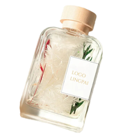 Bouteilles de diffuseur de roseau en verre carré plat réutilisable 100ml 150ml 200ml Capuchon à vis à capuchon sérigraphié